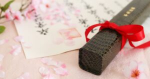 小学生の卒業式の服装はどうする？女の子と男の子のママ40人にアンケート