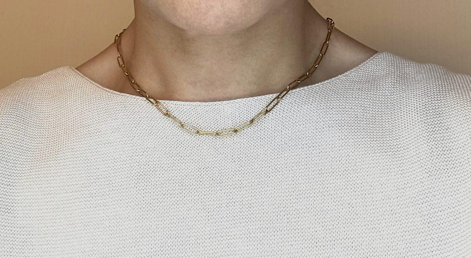 stoork(ストーク)のOval Chain Necklaceゴールドをチェーンネックレスとして着用