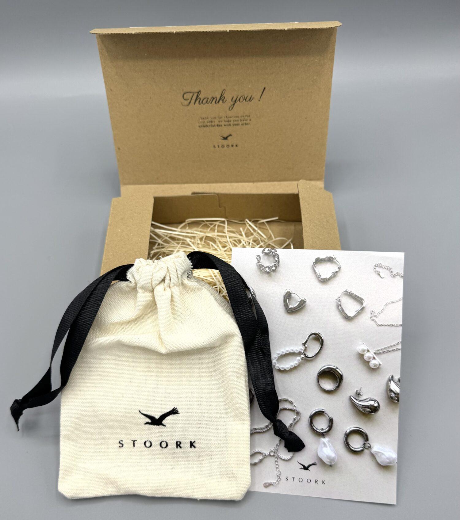stoork(ストーク)の梱包の中身
