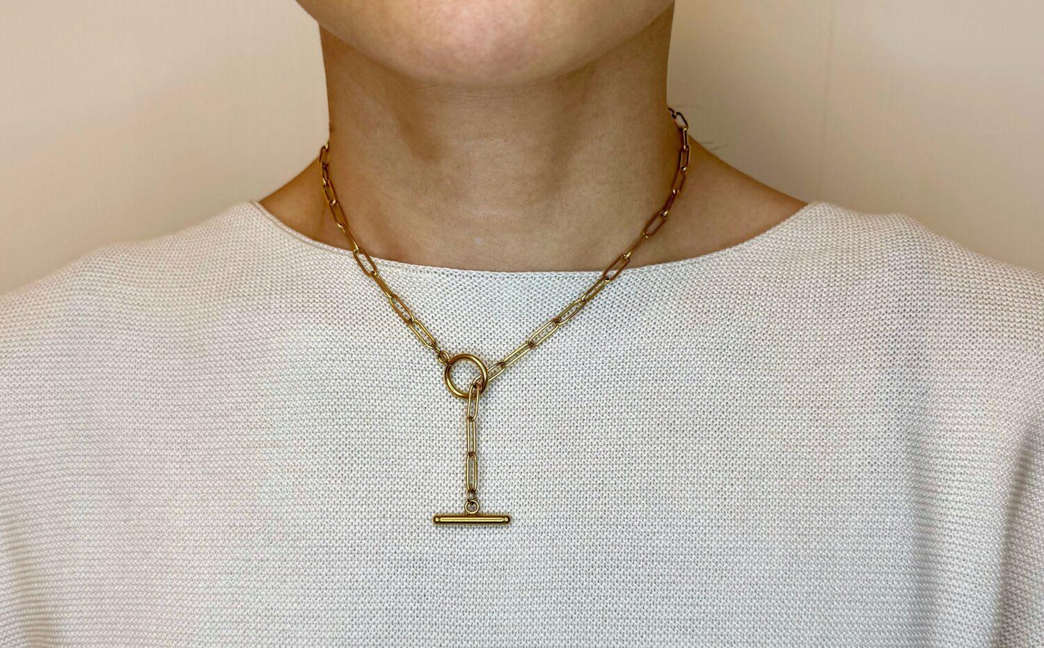 stoork(ストーク)のOval Chain Necklaceゴールドをチョーカー風に着用