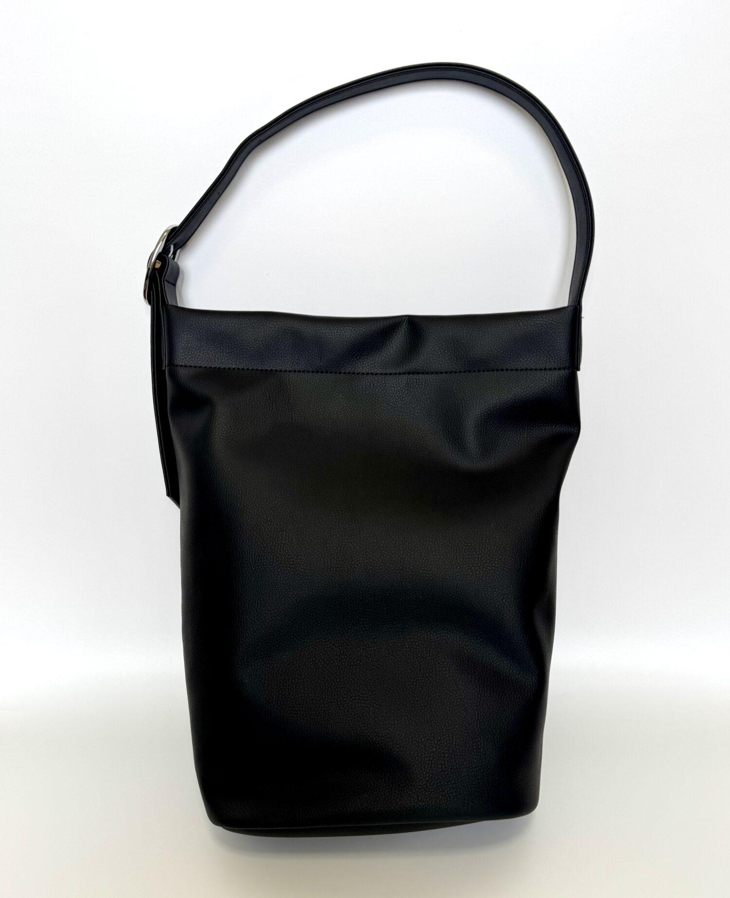 LOVST TOKYOのApple 2Way Tote Bag
