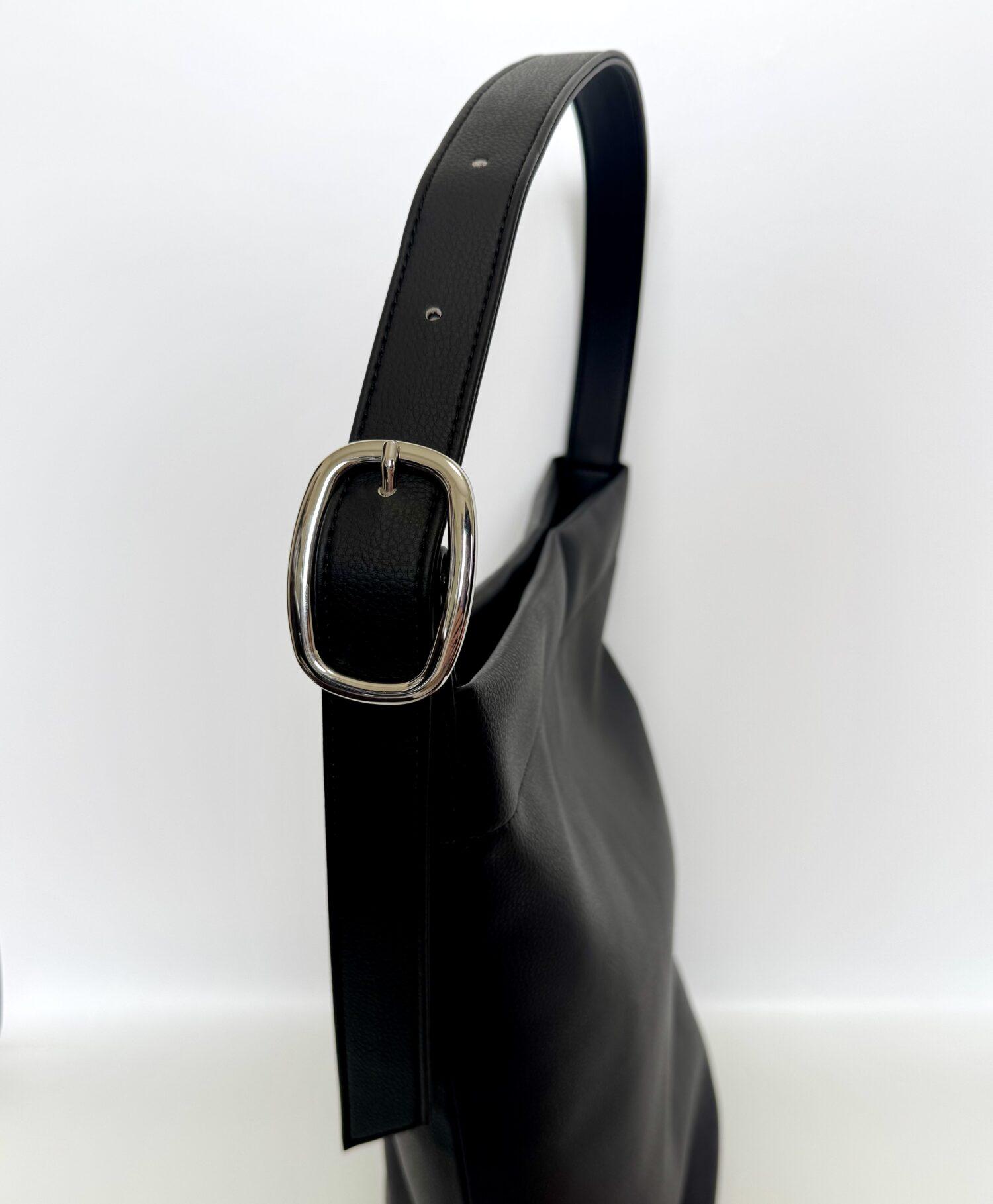 LOVST TOKYOのApple 2Way Tote Bagのハンドル