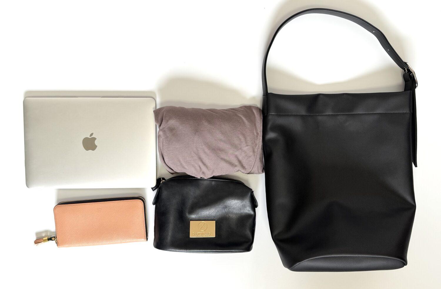 LOVST TOKYOのApple 2Way Tote Bagの収納1