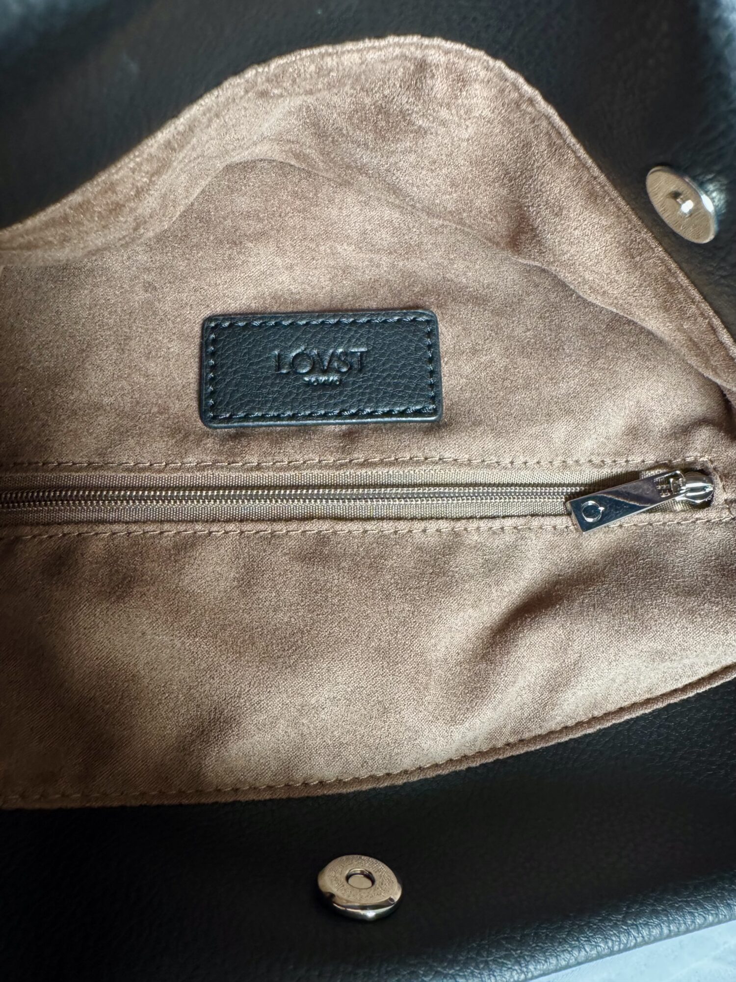 LOVST TOKYOのApple 2Way Tote Bagの内側