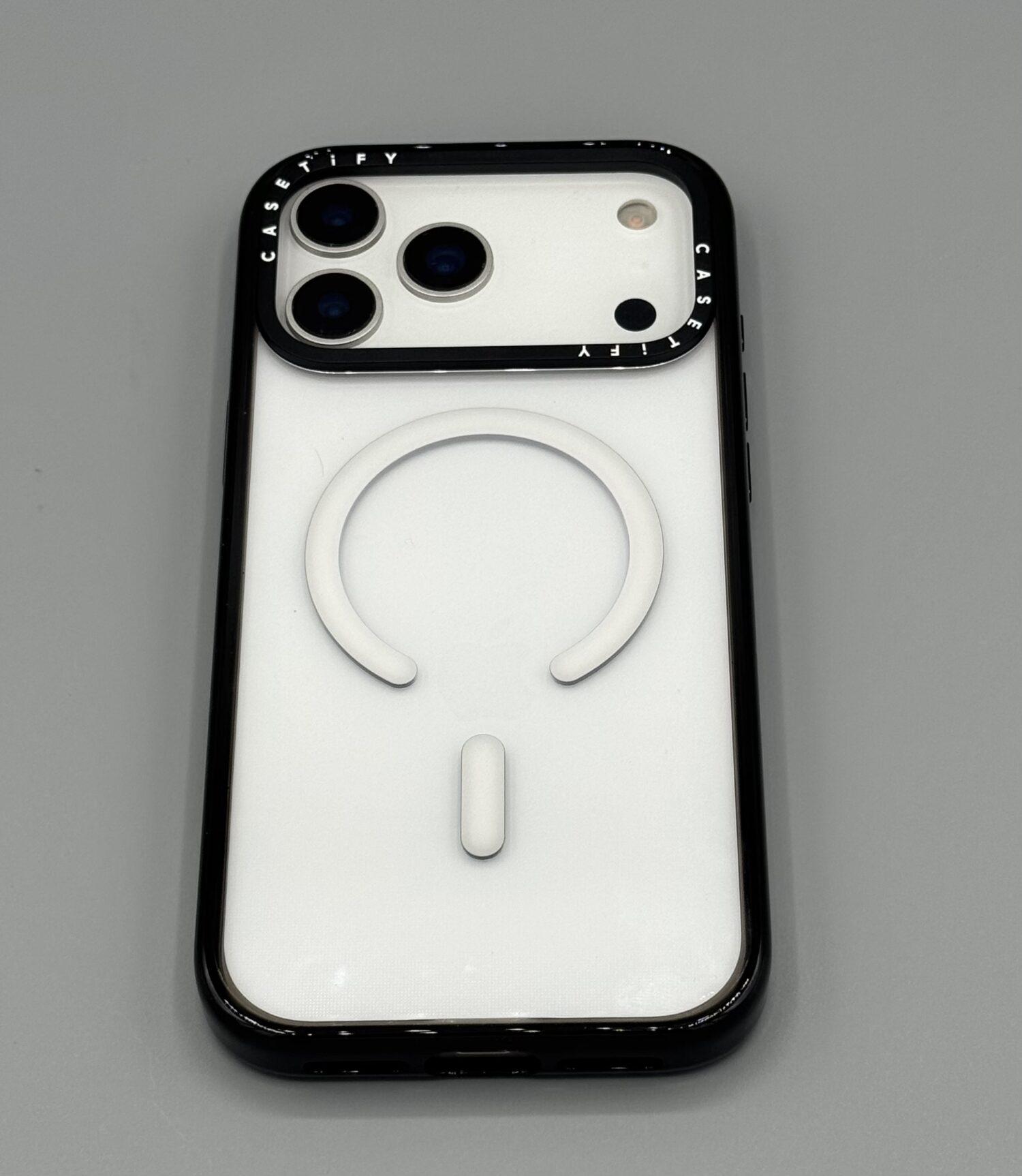 【CASETiFY】インパクトケースを装着