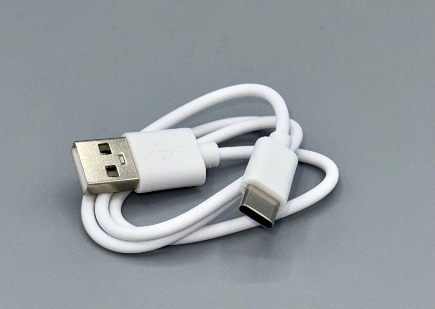 EPEIOS(エペイオス)の音波電動歯ブラシ OKare ET003の充電ケーブル