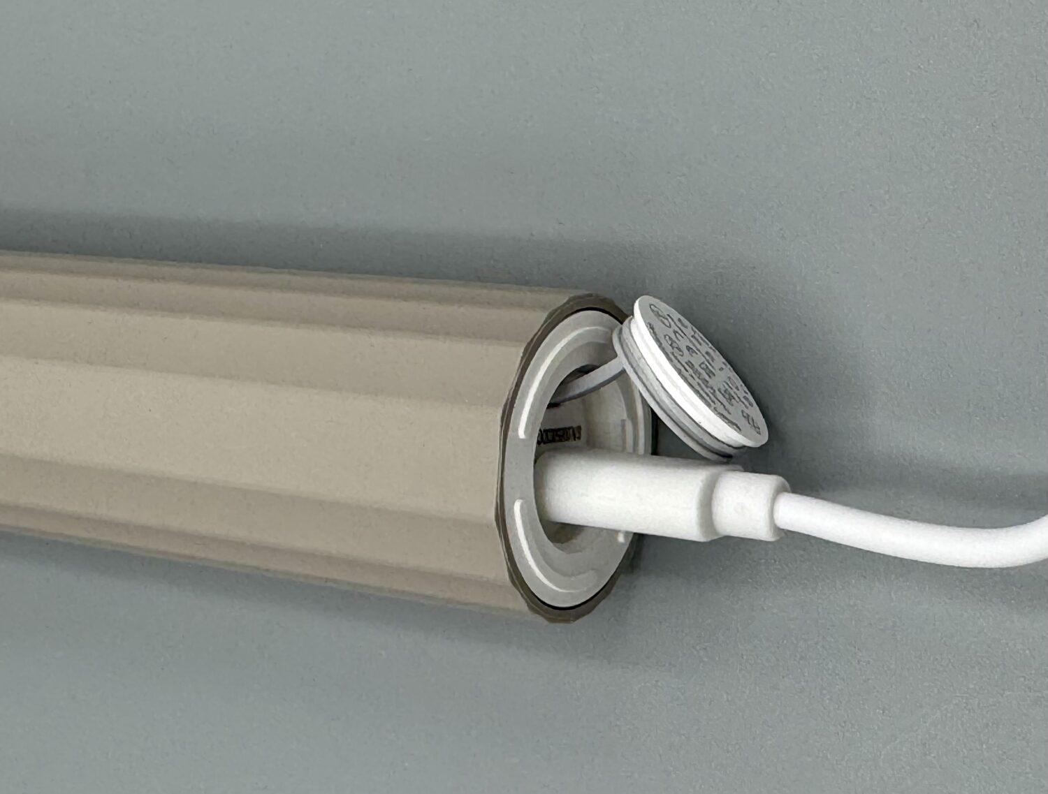 EPEIOS(エペイオス)の音波電動歯ブラシ OKare ET003を充電