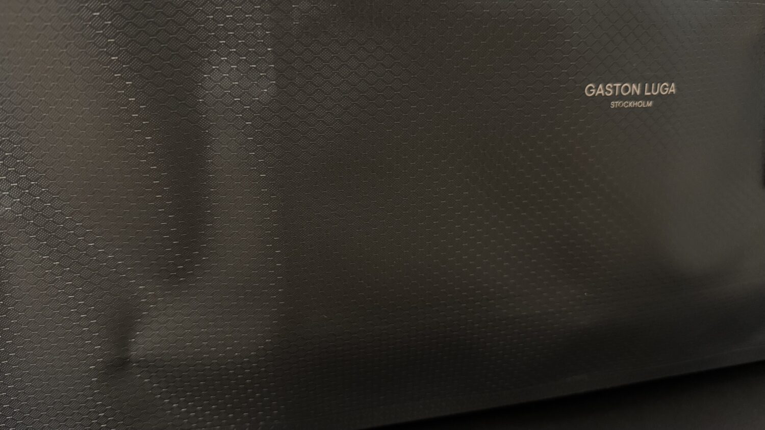 Gaston Luga(ガストンルーガ)のLightweight DuoSeal Duffelの素材感