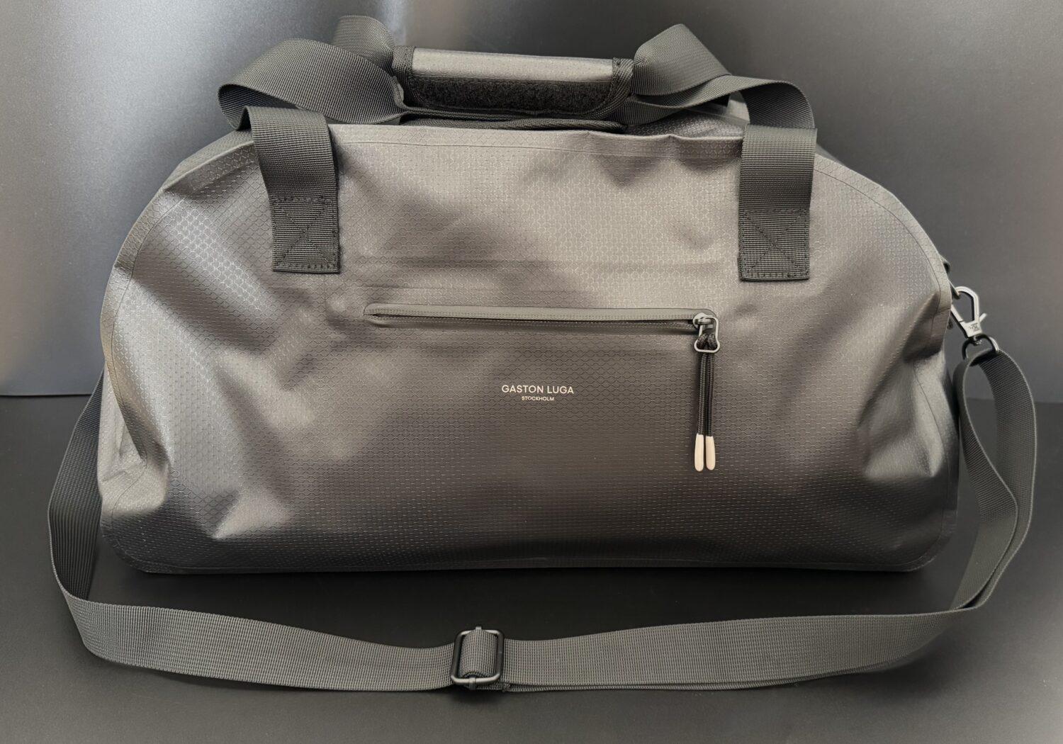 Gaston Luga(ガストンルーガ)のLightweight DuoSeal Duffelとストラップ