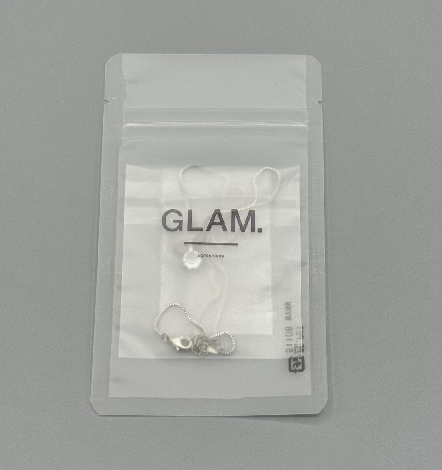 GLAM.の「シャイニージルコニアネックレス」のパッケージ１