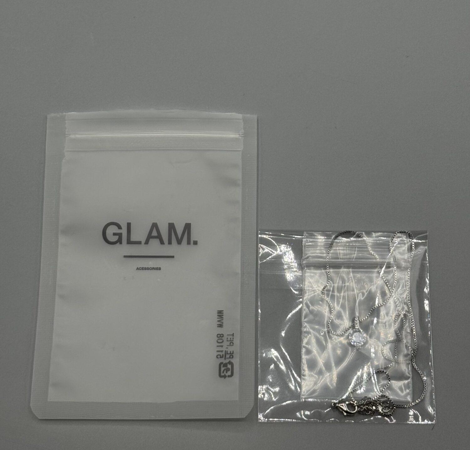 GLAM.の「シャイニージルコニアネックレス」のパッケージ2