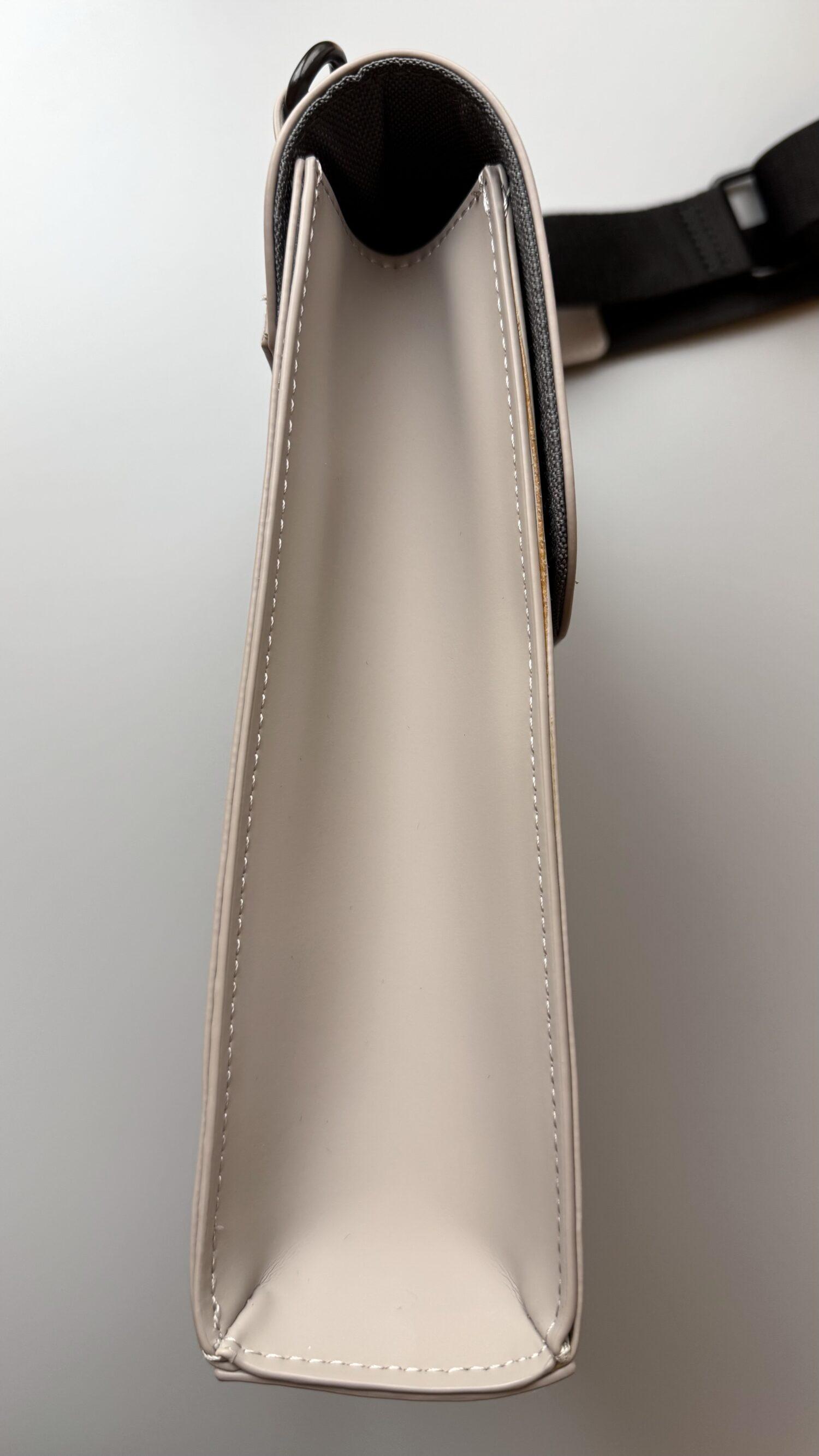 Spläsh ID Crossbody バッグ側面