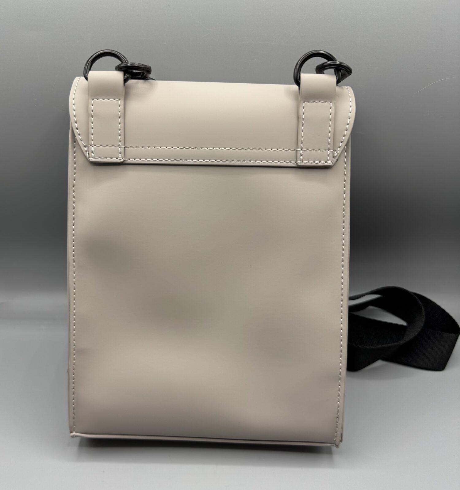 Spläsh ID Crossbody バッグ背面