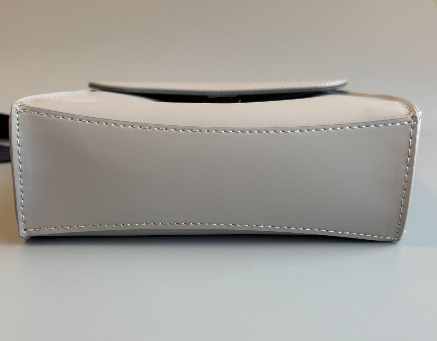 Spläsh ID Crossbody バッグ底面