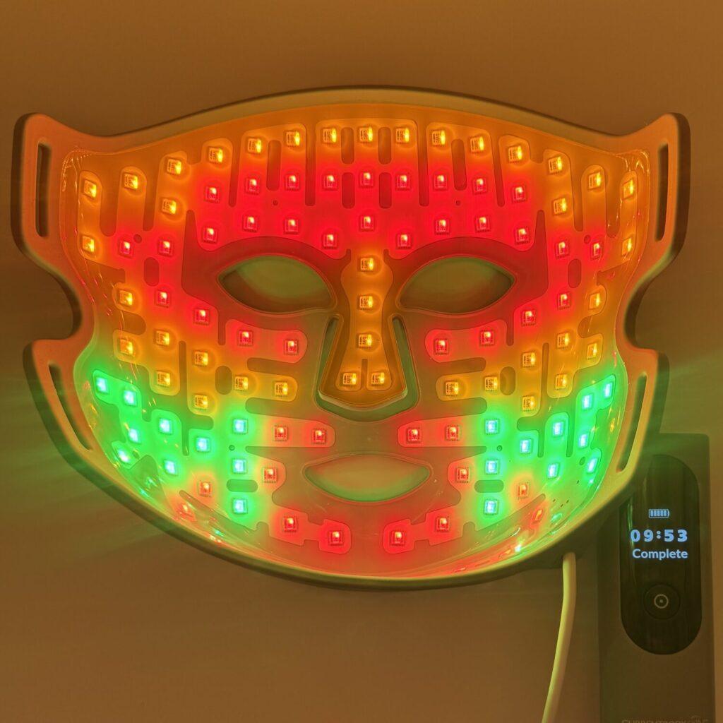CurrentBody】LEDマルチライトマスクをレビュー！6波長の美顔器で夏の