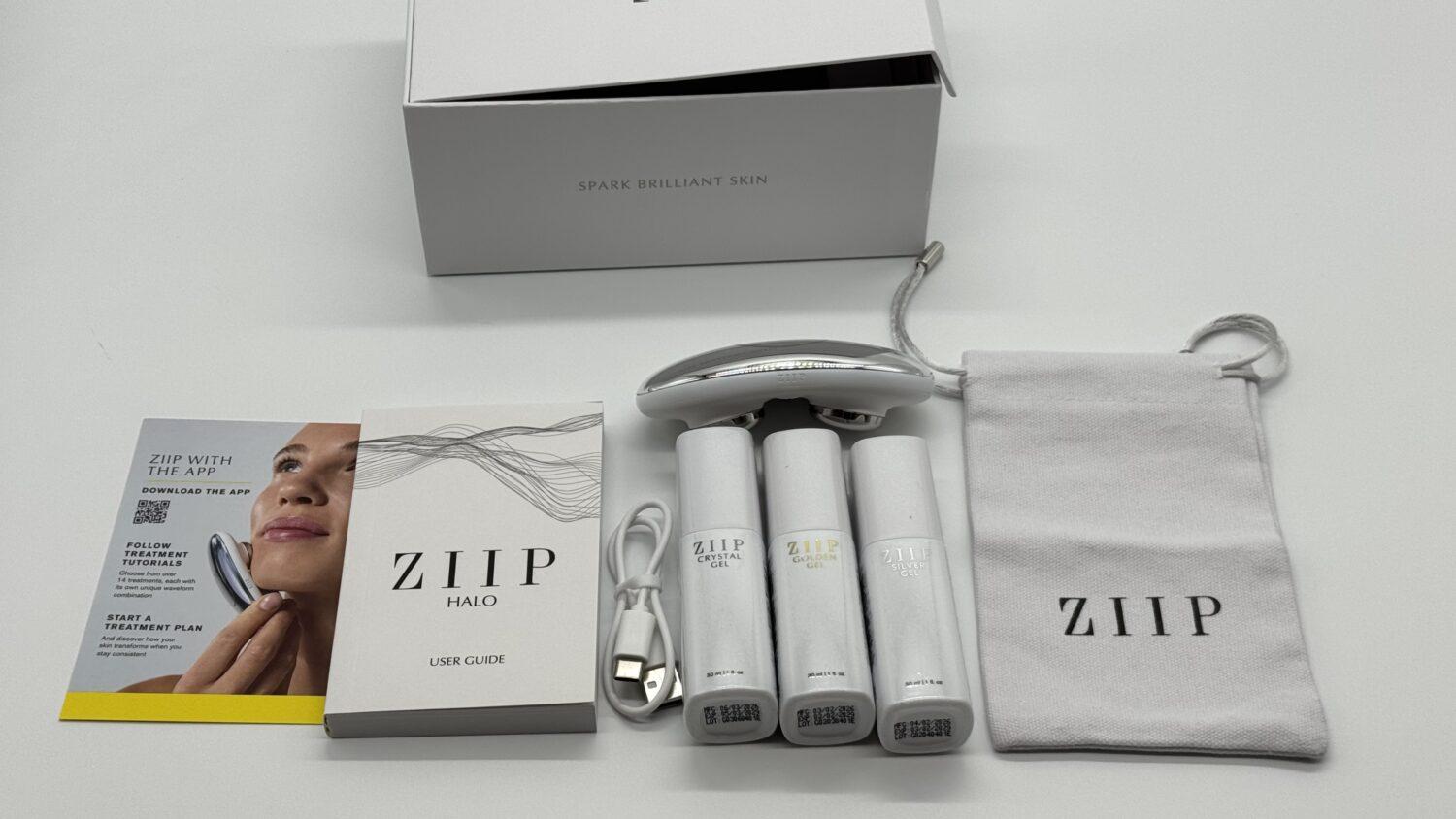 ZIIP HALOの同梱物一式を並べたところ