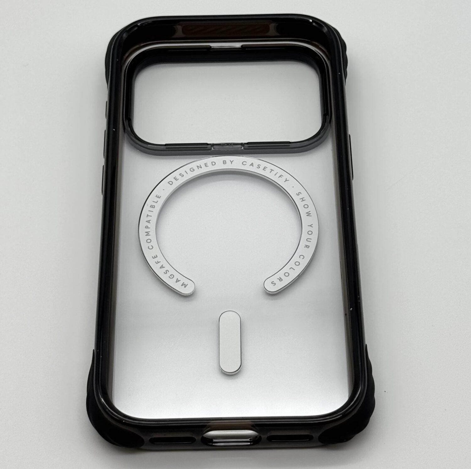 CASETiFY ウルトラインパクトケースの内側とMAGSAFE COMPATIBLEの刻印