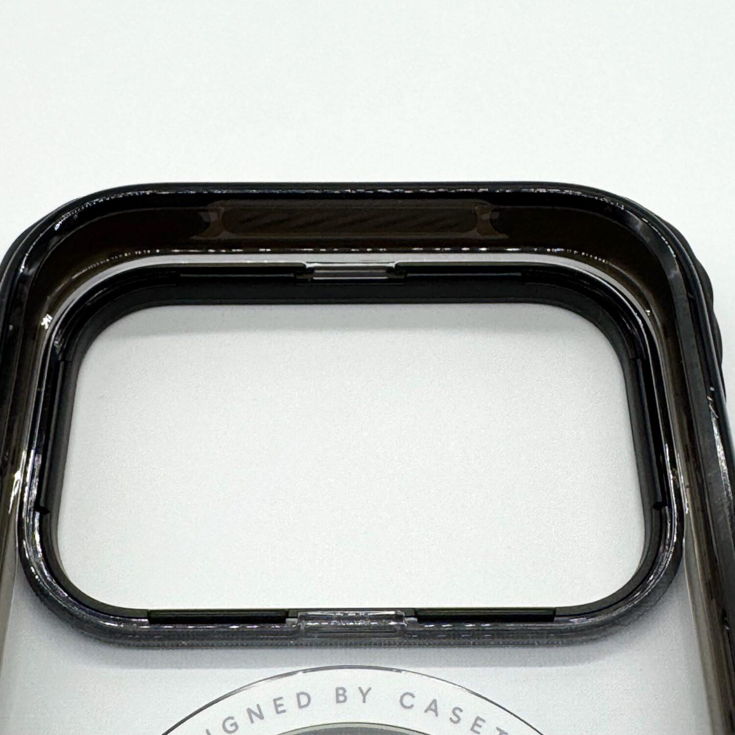 CASETiFY ウルトラインパクトケースのEcoShock™コーナーを内側から見た様子