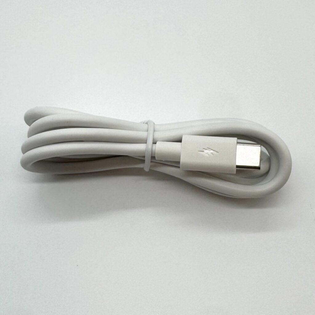 カレントボディ ネック&デコルテマスク シリーズ3のUSB-C充電コード
